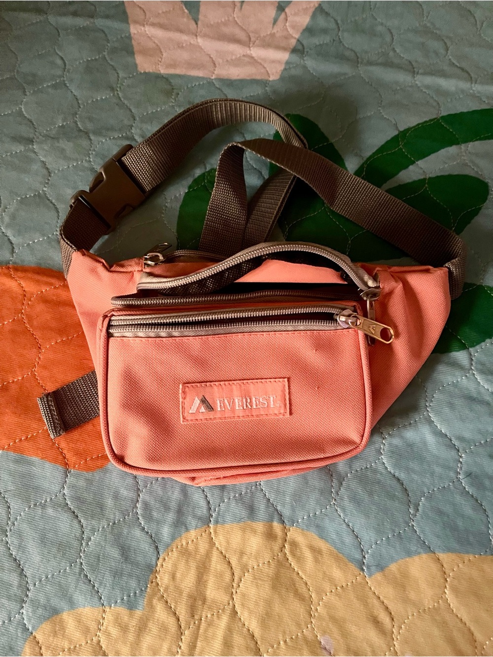 Everest Coral Fanny Pack